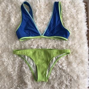 Aerie top with great support! stars and striped bottoms. Good condition.